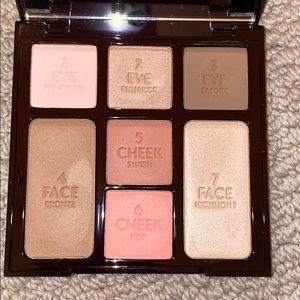 Charlotte tilbury instant look in a palette
